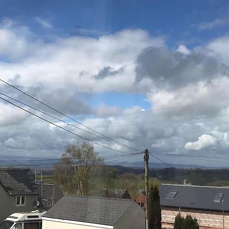 Cheerful Two Bedroom Cottage In The Forest Of Dean Lydbrook Kültér fotó