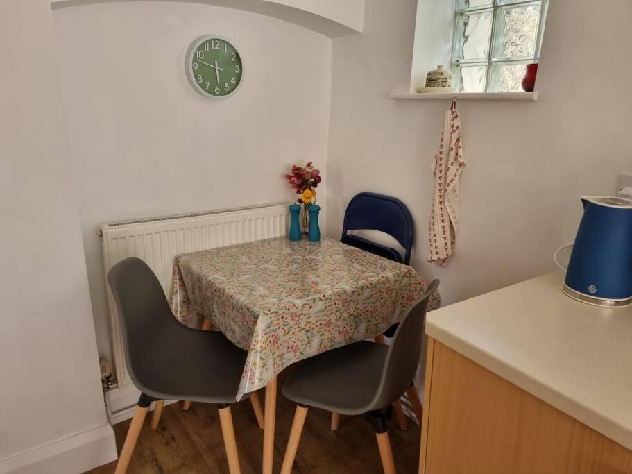Cheerful Two Bedroom Cottage In The Forest Of Dean Lydbrook Kültér fotó